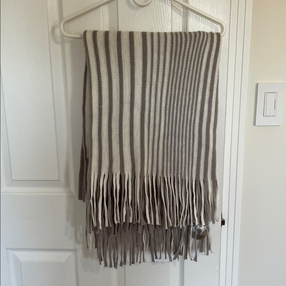 Gentle Fawn Striped Fringe Scarf